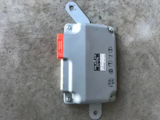 TOYOTA CAMRY BATTERY VOLTAGE SENSOR MODULE